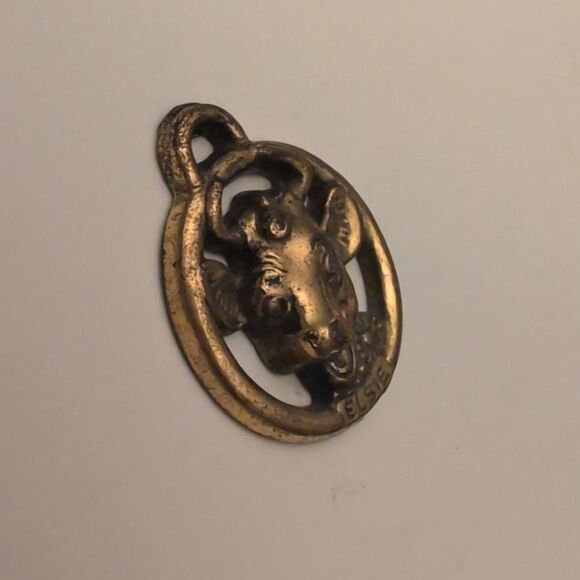 1950s Vintage Gold Tone‎ Elsie Cow Pendant Borden Milk - Picture 4 of 5